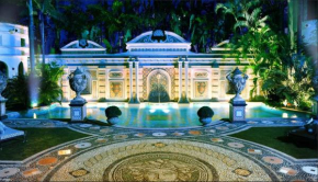 Гостиница The Villa Casa Casuarina  Майами Бич